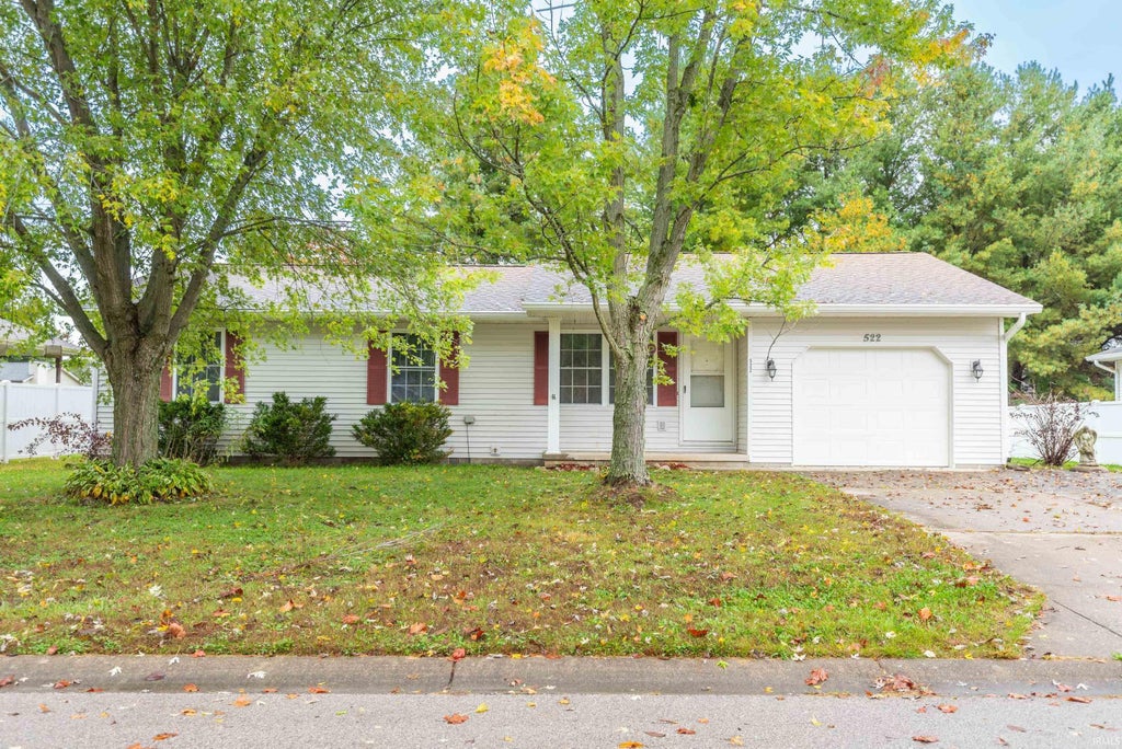 Photo of 522 W Blackfoot Drive, Ellettsville, IN 47429 (MLS # 202644272)