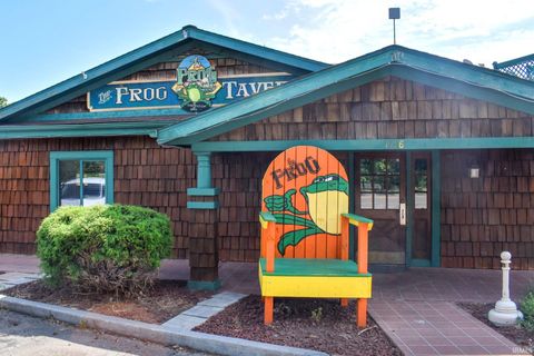 Photo of 1116 S Harkless Drive, Syracuse, IN 46567 (MLS # 202604028)