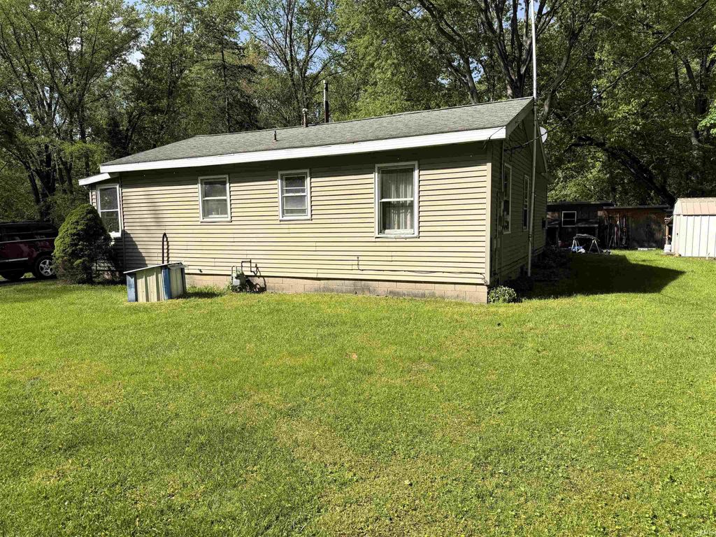 Photo of 6550 E 725 North Road, Monterey, IN 46960 (MLS # 202616663)