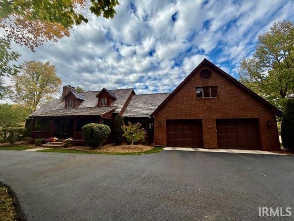 Photo for 2700 High Street, Logansport, IN 46947 (MLS # 202543437)