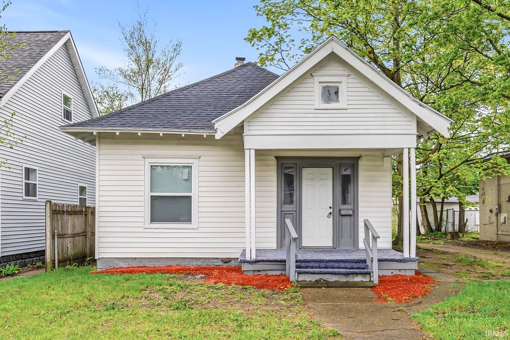 Photo of 1310 Kinyon Street, South Bend, IN 46616 (MLS # 202616659)