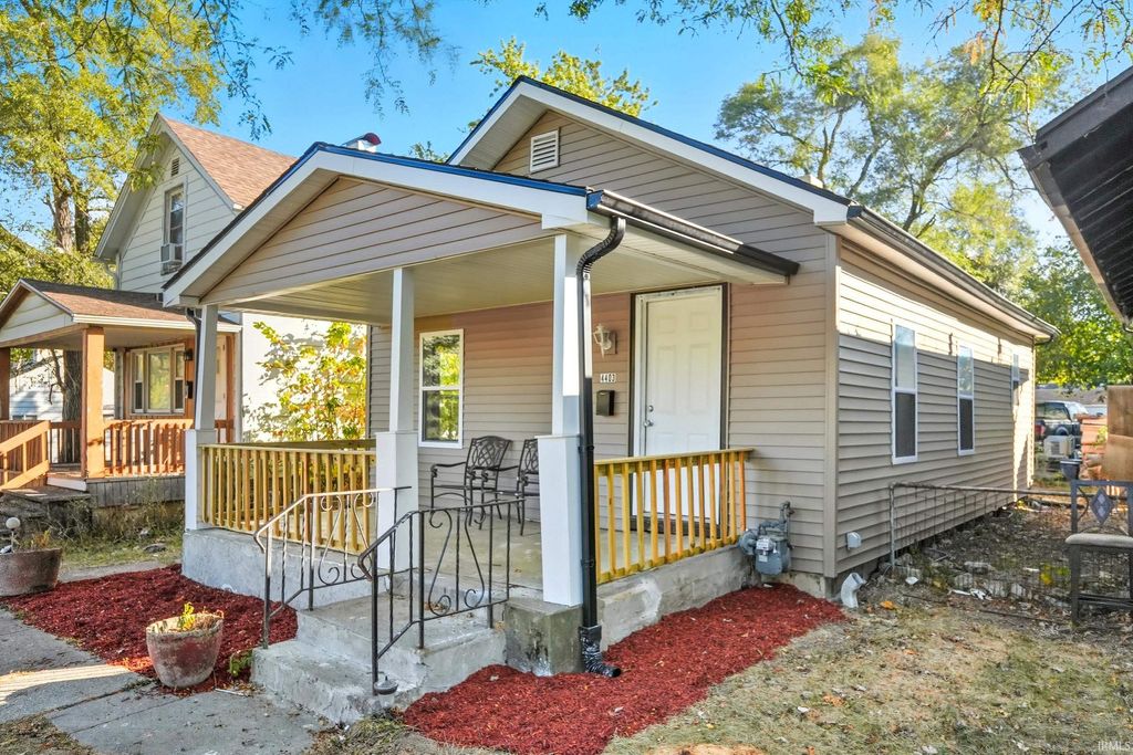 Photo of 4403 Warsaw Street, Fort Wayne, IN 46806 (MLS # 202541801)