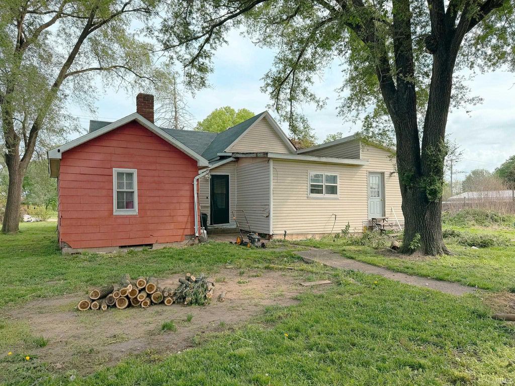 Photo of 106 E Union Street, West Union, IL 62477 (MLS # 202603372)