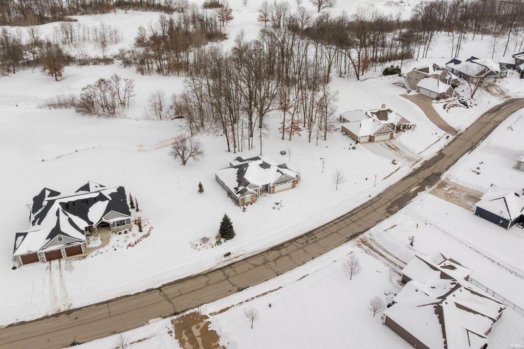 Photo of 3330 Kellygreen Court, Angola, IN 46703 (MLS # 202604524)