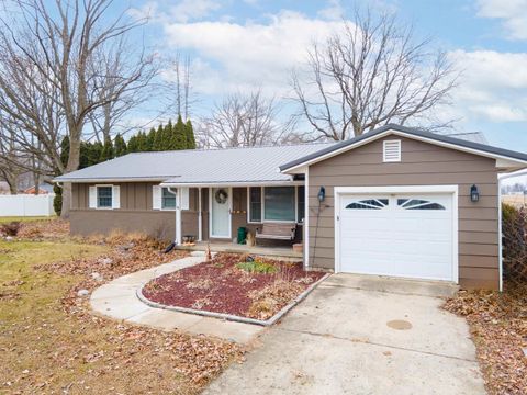 Tiny photo for 509 Nancy Drive, Sweetser, IN 46987 (MLS # 202600839)