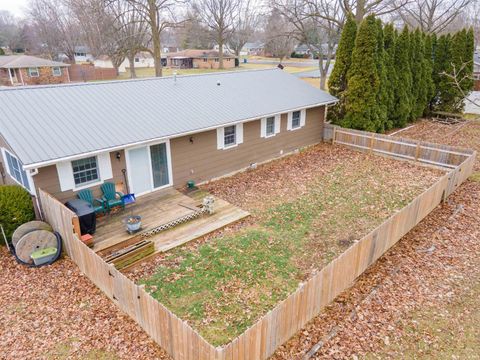 Tiny photo for 509 Nancy Drive, Sweetser, IN 46987 (MLS # 202600839)