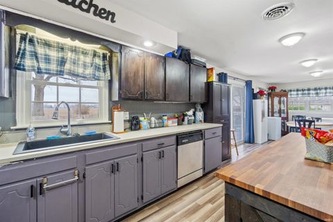 Tiny photo for 509 Nancy Drive, Sweetser, IN 46987 (MLS # 202600839)