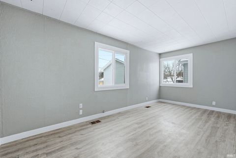 Tiny photo for 1917 Glenwood Avenue, Fort Wayne, IN 46805 (MLS # 202603861)