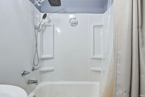 Tiny photo for 1917 Glenwood Avenue, Fort Wayne, IN 46805 (MLS # 202603861)