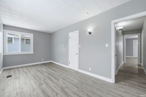 Tiny photo for 1917 Glenwood Avenue, Fort Wayne, IN 46805 (MLS # 202603861)