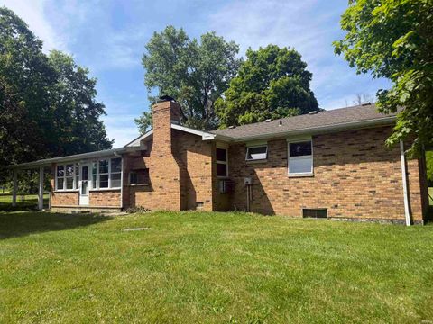 Tiny photo for 16907 Indianapolis Road, Yoder, IN 46798 (MLS # 202622427)