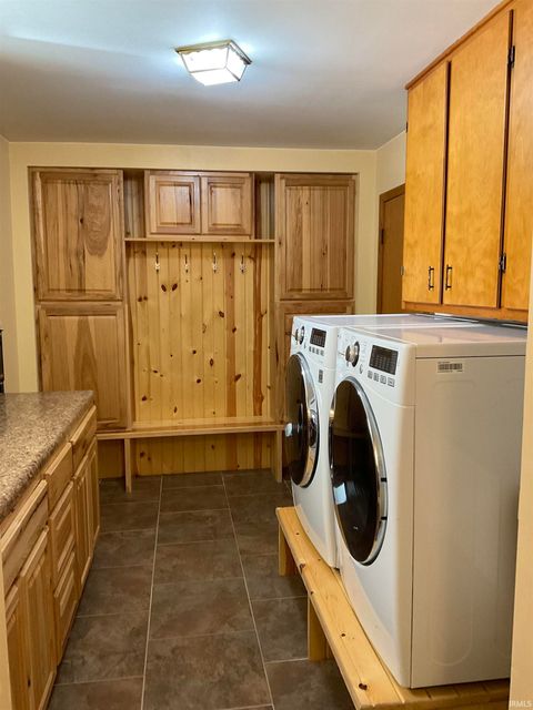 Tiny photo for 16907 Indianapolis Road, Yoder, IN 46798 (MLS # 202622427)