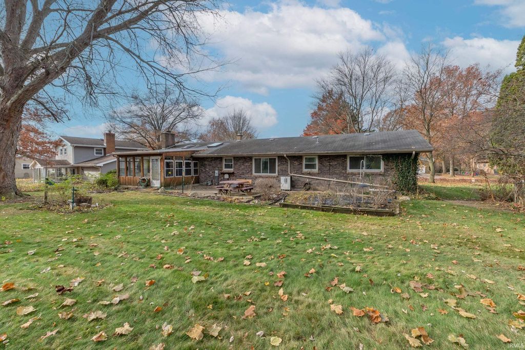 Photo of 52170 Woodridge Drive, South Bend, IN 46635 (MLS # 202548384)