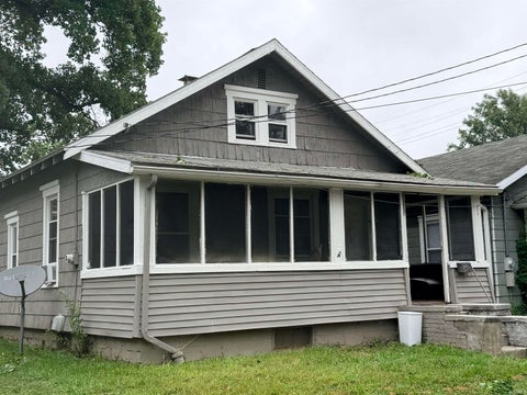 Tiny photo for 1602 W Adams Street, Muncie, IN 47303 (MLS # 202630591)