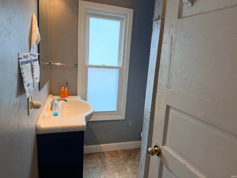Tiny photo for 1602 W Adams Street, Muncie, IN 47303 (MLS # 202630591)