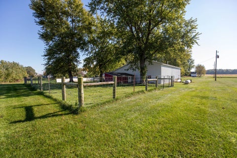 Tiny photo for 6122 E St Rd 14 Road, Rochester, IN 46975 (MLS # 202642897)