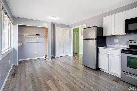 Tiny photo for 1404 W MULBERRY Street, Kokomo, IN 46901 (MLS # 202541475)