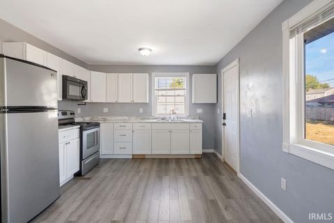 Tiny photo for 1404 W MULBERRY Street, Kokomo, IN 46901 (MLS # 202541475)