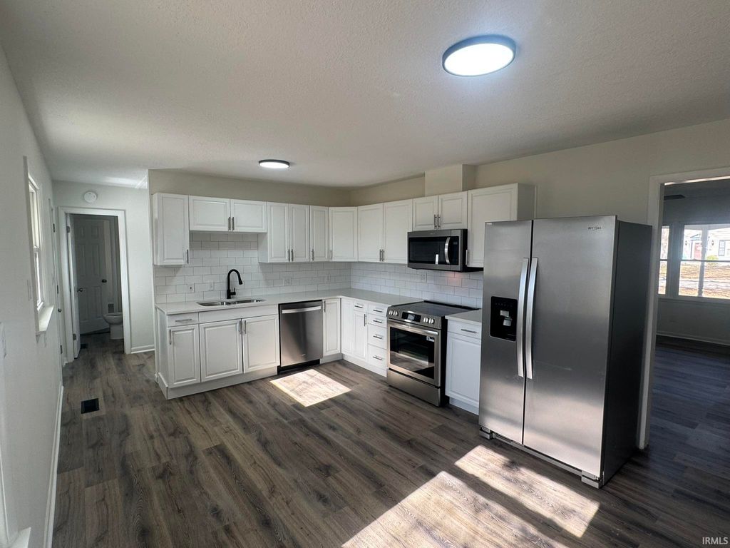 Photo of 3613 Kirkfield Drive, Fort Wayne, IN 46815 (MLS # 202605289)