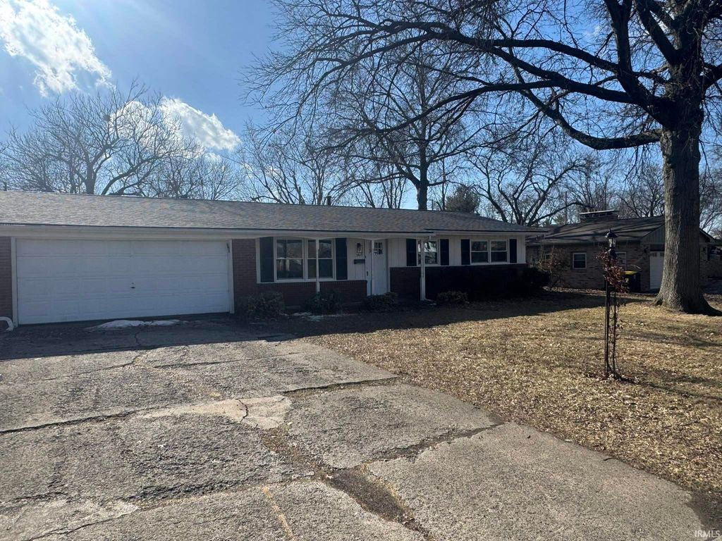 Photo of 3613 Kirkfield Drive, Fort Wayne, IN 46815 (MLS # 202605289)
