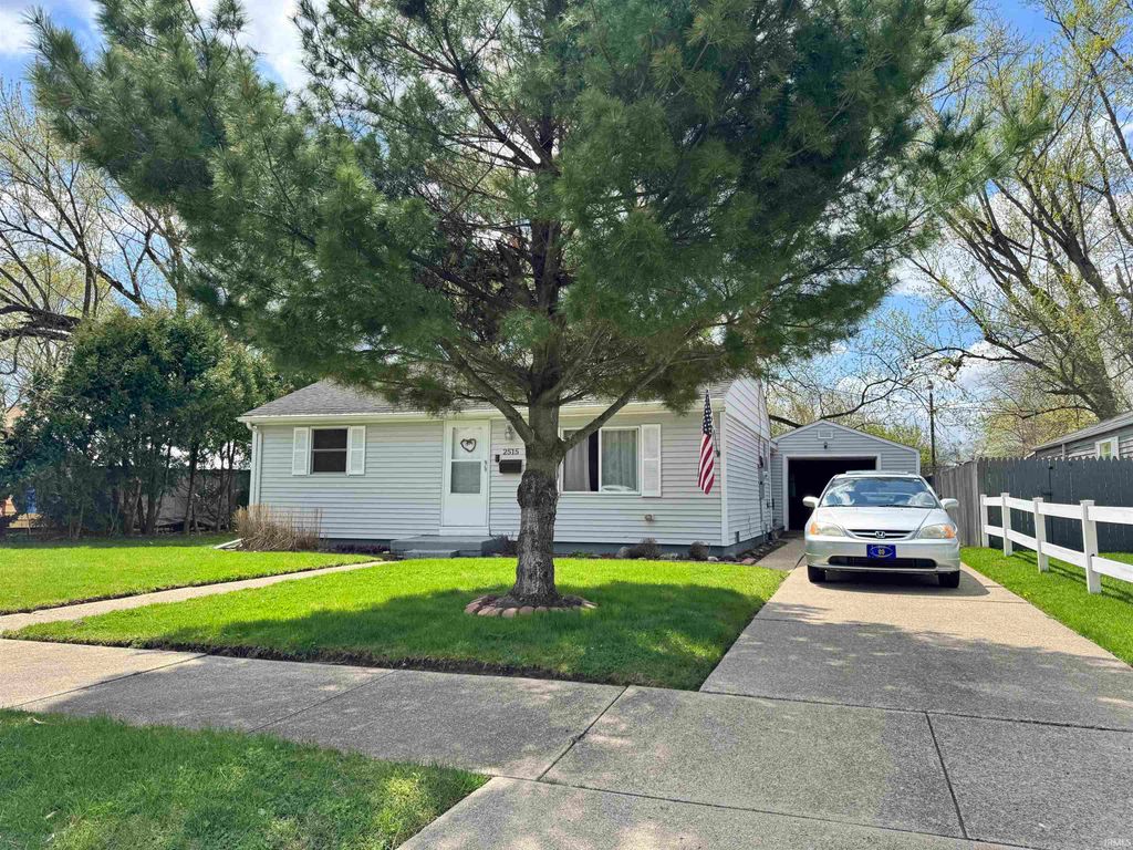 Photo of 2515 Riverside Drive, South Bend, IN 46616 (MLS # 202613085)