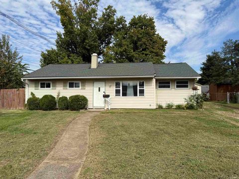 Photo of 725 W Berkeley Avenue, Evansville, IN 47710 (MLS # 202544108) Photo of 725 W Berkeley Avenue, Evansville, IN 47710 (MLS # 202544108)