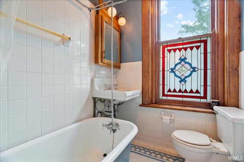 Tiny photo for 524 W Sycamore Street, Kokomo, IN 46901 (MLS # 202635195)