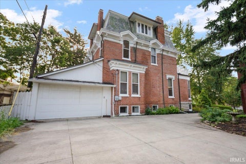 Tiny photo for 524 W Sycamore Street, Kokomo, IN 46901 (MLS # 202635195)