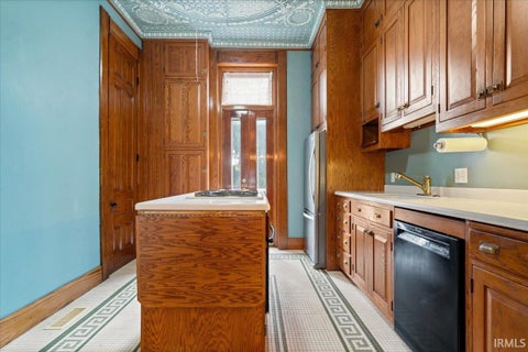Tiny photo for 524 W Sycamore Street, Kokomo, IN 46901 (MLS # 202635195)