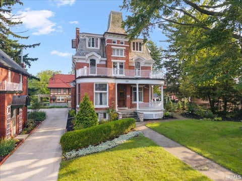 Tiny photo for 524 W Sycamore Street, Kokomo, IN 46901 (MLS # 202635195)