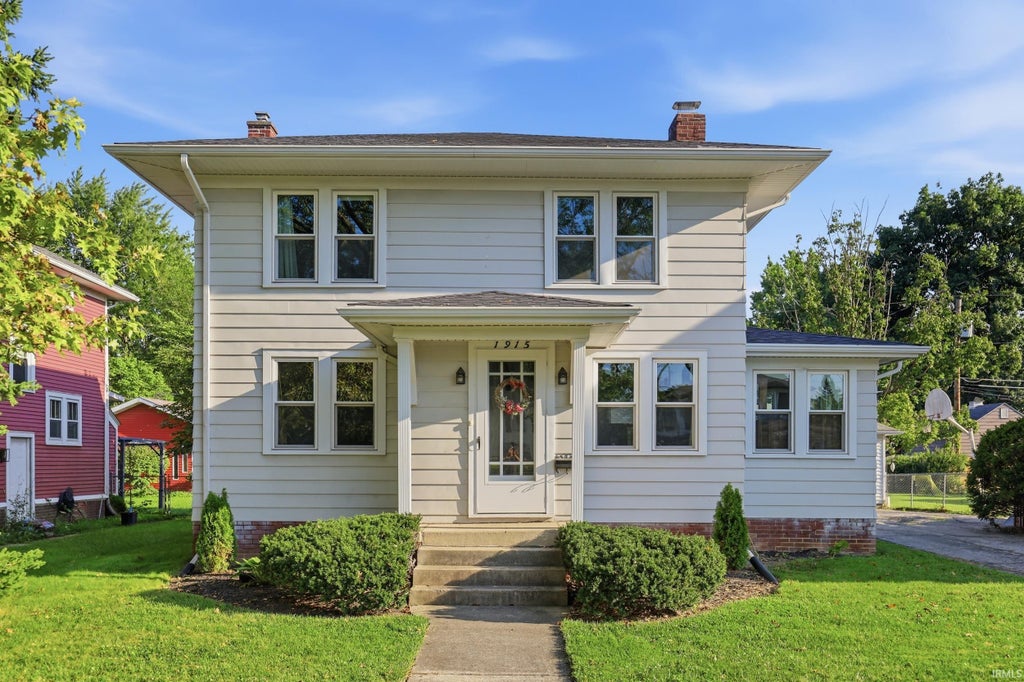 Photo of 1915 LYNN Avenue, Fort Wayne, IN 46805 (MLS # 202636507)