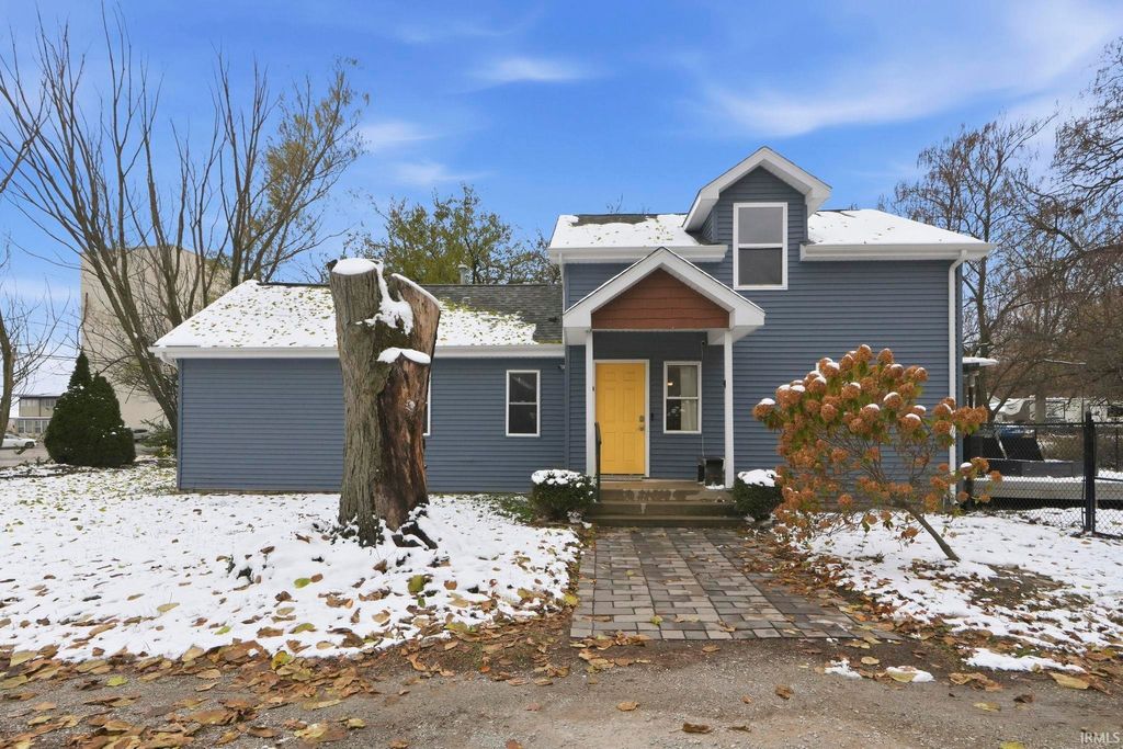 Photo of 3302 McArthur Drive, Fort Wayne, IN 46809 (MLS # 202545757)