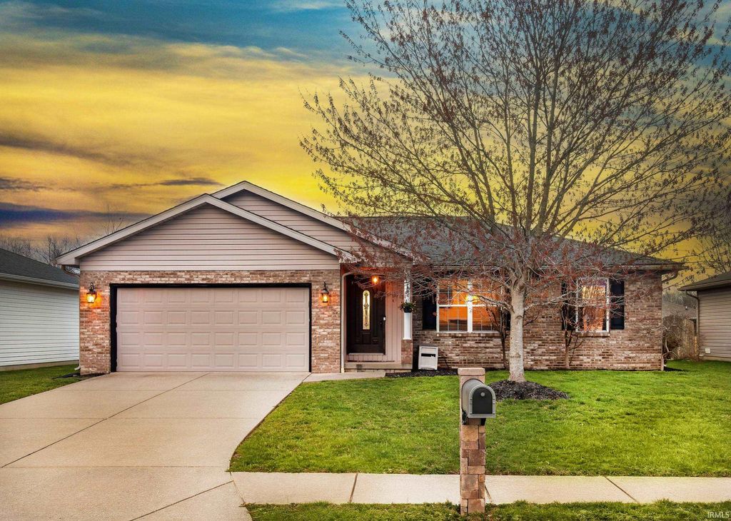 Photo of 12901 Kenai Drive, Evansville, IN 47725 (MLS # 202549256)