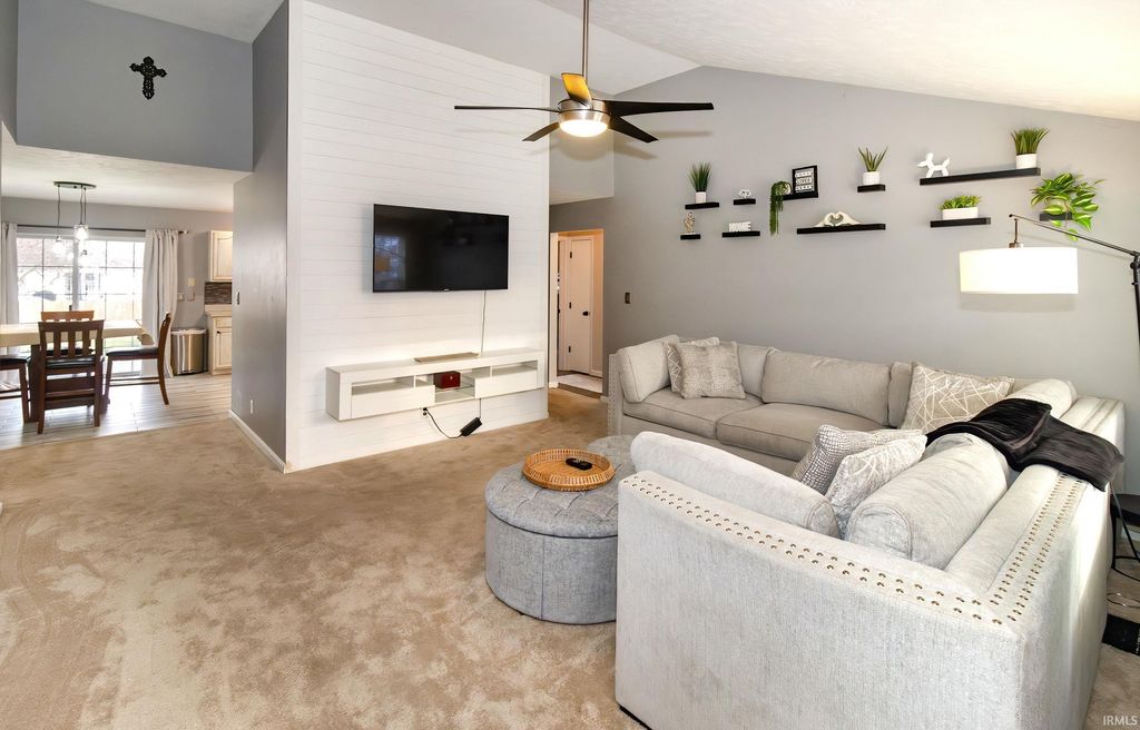 Photo of 12901 Kenai Drive, Evansville, IN 47725 (MLS # 202549256)