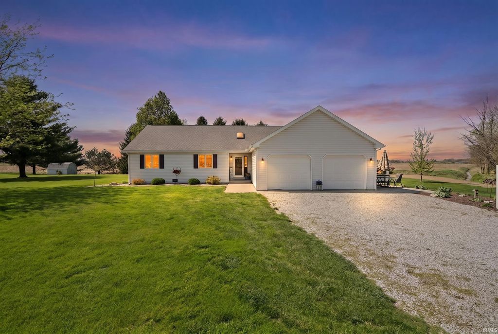 Photo of 4573 S 200 E, Kokomo, IN 46902 (MLS # 202615869)