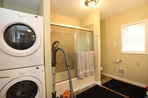 Tiny photo for 210 14th Street, Logansport, IN 46947 (MLS # 202521673)