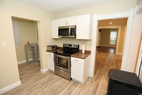 Tiny photo for 210 14th Street, Logansport, IN 46947 (MLS # 202521673)