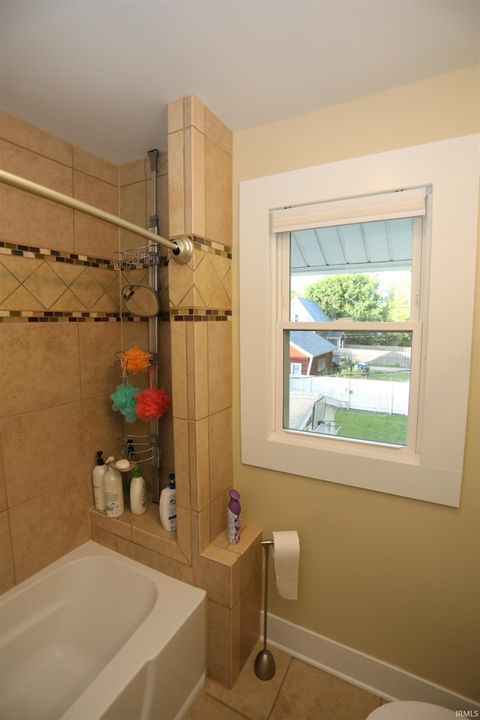 Tiny photo for 210 14th Street, Logansport, IN 46947 (MLS # 202521673)