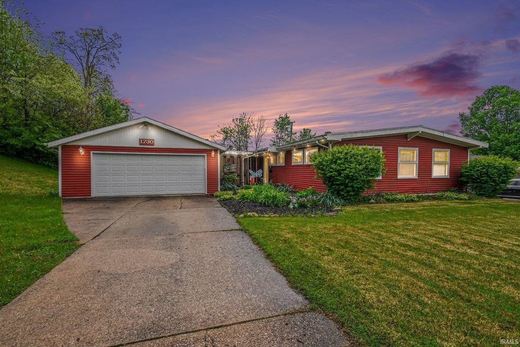 Photo of 1730 Ridgedale Road, South Bend, IN 46614 (MLS # 202616024)