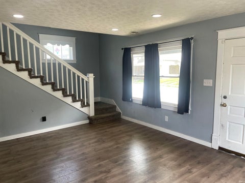 Tiny photo for 815 N Courtland Avenue, Kokomo, IN 46901 (MLS # 202626521)