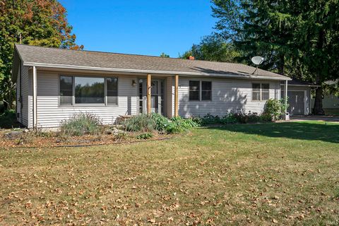 Photo of 698 E 1250 N Road, Milford, IN 46542 (MLS # 202541013)