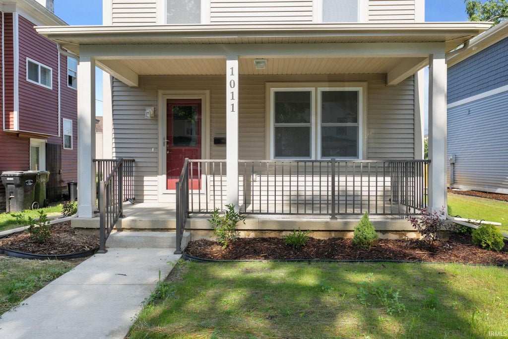 Photo of 1011 Allen Avenue, South Bend, IN 46616 (MLS # 202623508)