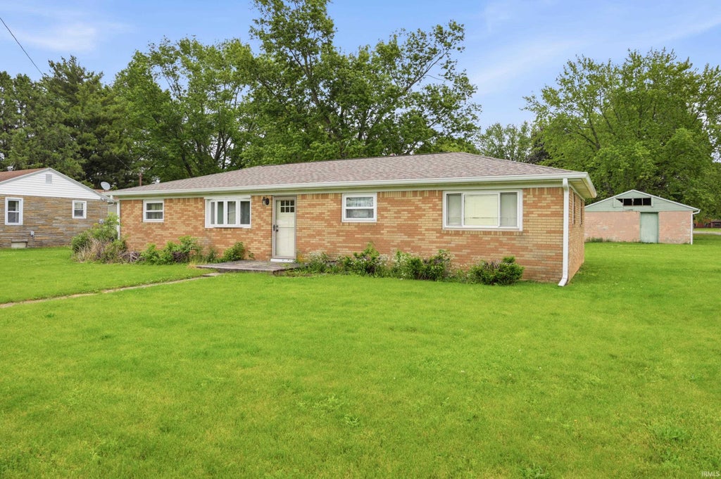 Photo of 522 S Massachusetts Avenue, Matthews, IN 46957 (MLS # 202621395)