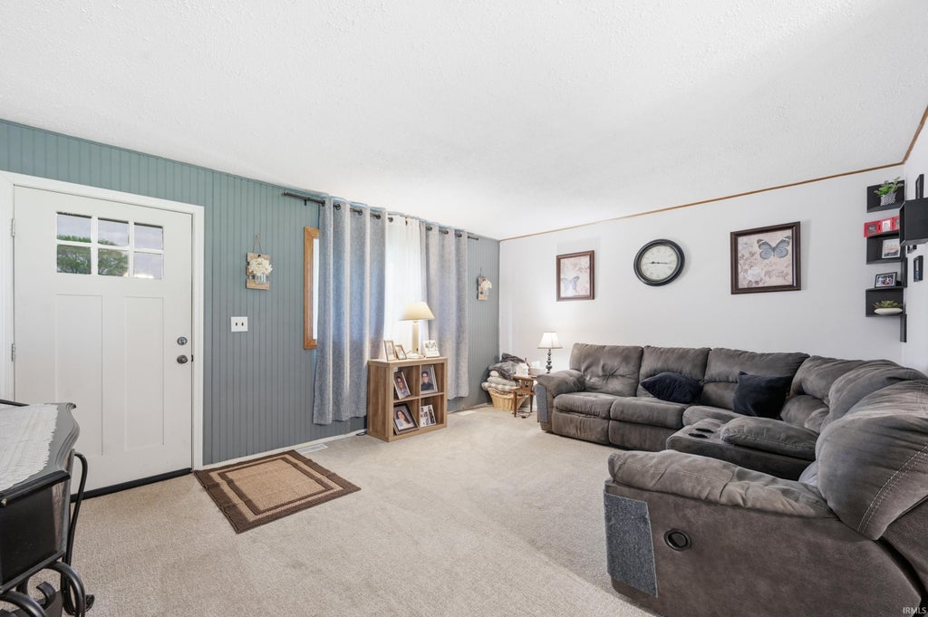 Photo of 522 S Massachusetts Avenue, Matthews, IN 46957 (MLS # 202621395)
