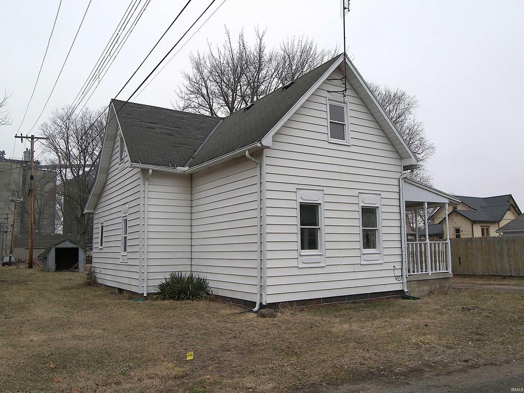 Photo of 203 W Market Street, South Whitley, IN 46787 (MLS # 202606811)