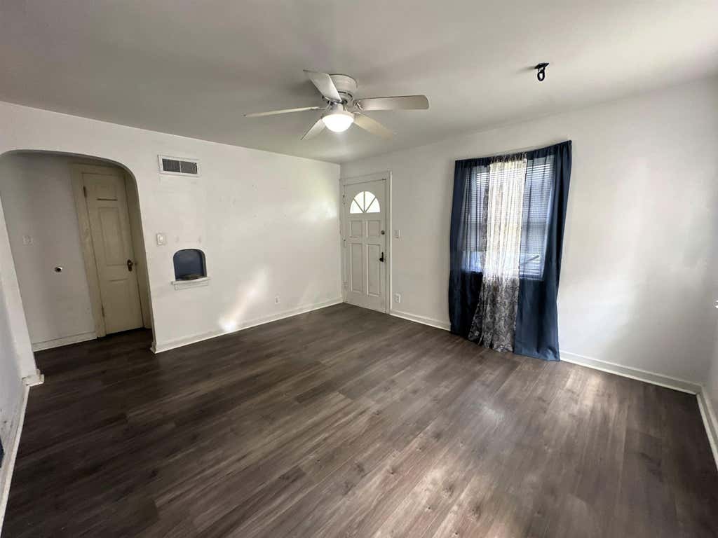 Photo of 3636 Felician Street, Fort Wayne, IN 46803 (MLS # 202633327)