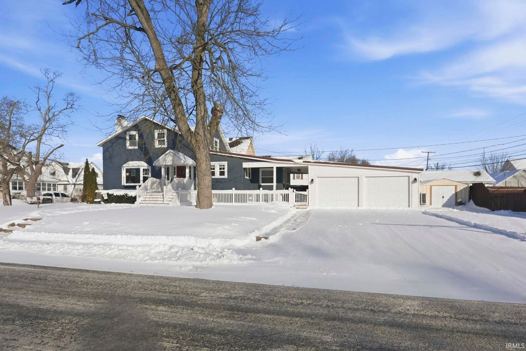 Photo of 711 S Cowen Street, Garrett, IN 46738 (MLS # 202602990)