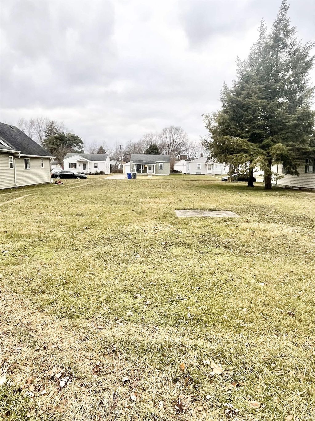 Photo for 1232 S Jay Street #217B1 & 218, Kokomo, IN 46902 (MLS # 202500302)