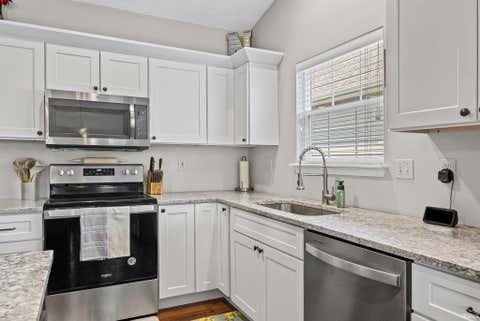 Tiny photo for 3407 Waverly Drive, Lafayette, IN 47909 (MLS # 202633198)