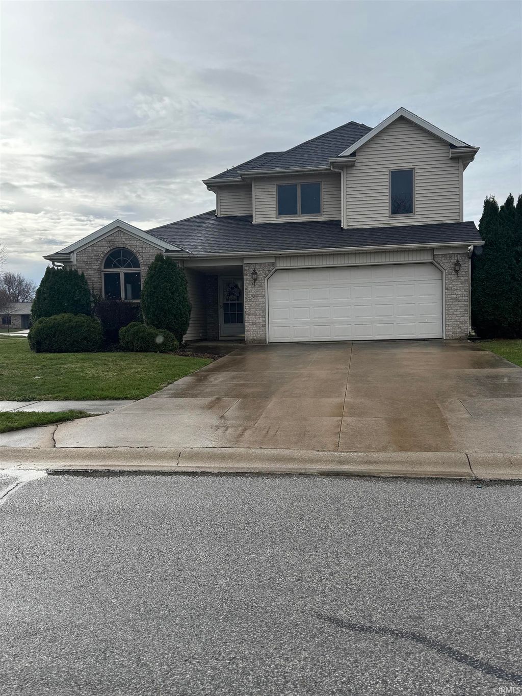 Photo of 2035 Willow Bend Bnd, Huntington, IN 46750 (MLS # 202608501)